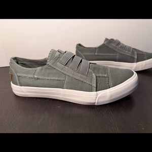 Jenn Ardor Slip On Elastic Faux Lace Low Top Canvas Sneakers Grey Womans 10M
